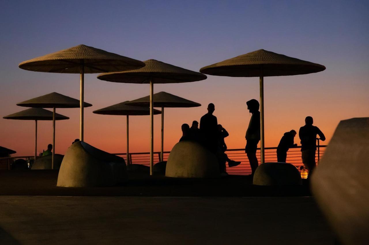 Aharonson'S - 1 Minute To The Beach Тель-Авив Экстерьер фото